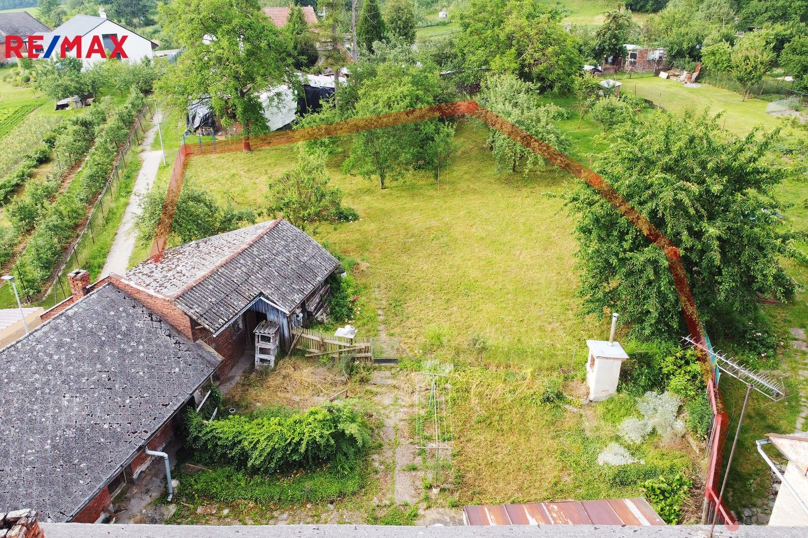 Prodej pozemek pro bydlení - Čertoryje, Charváty, 1 417 m²