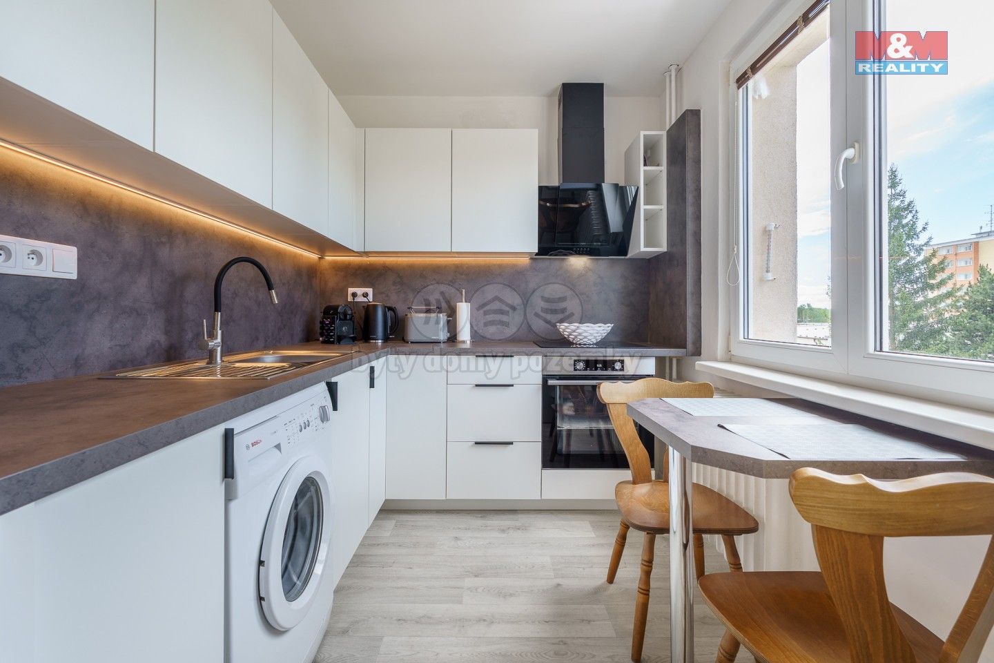 2+1, 1. máje, Nová Role, 57 m²