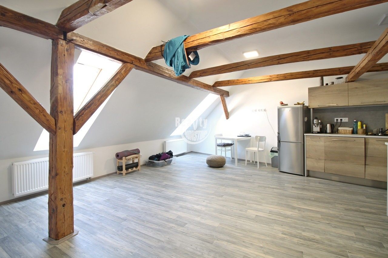 2+kk, Komenského, Jihlava, 59 m²