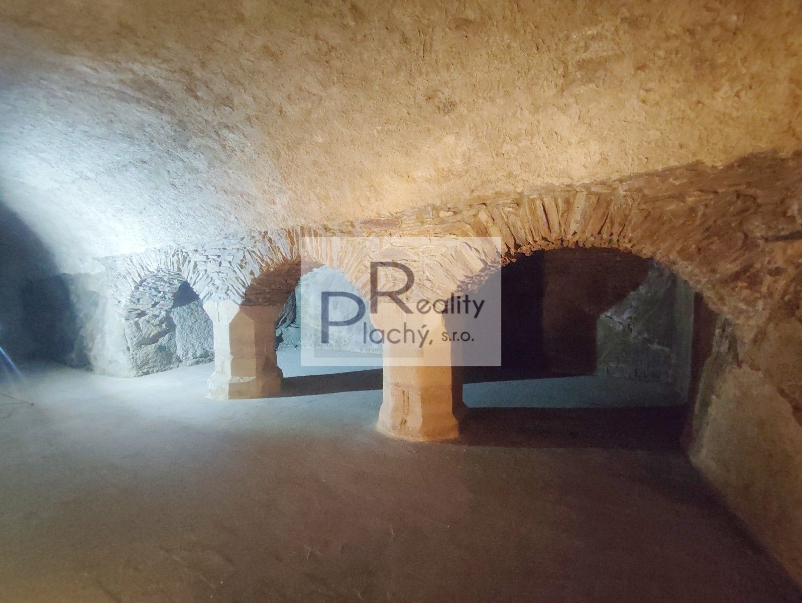 Obchodní prostory, Znojmo, 365 m²