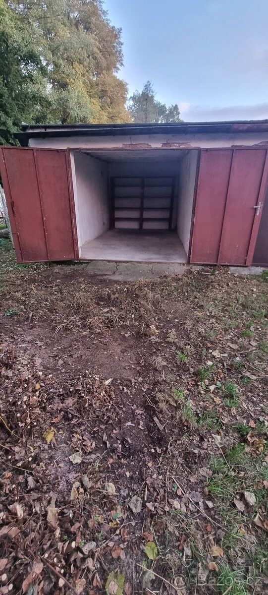 Garáže, Suchdol nad Lužnicí, 378 06