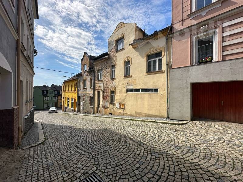 Rodinné domy, Chebská, Luby, 200 m²