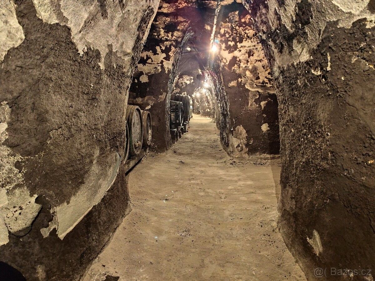 Ostatní, Znojmo, 671 81