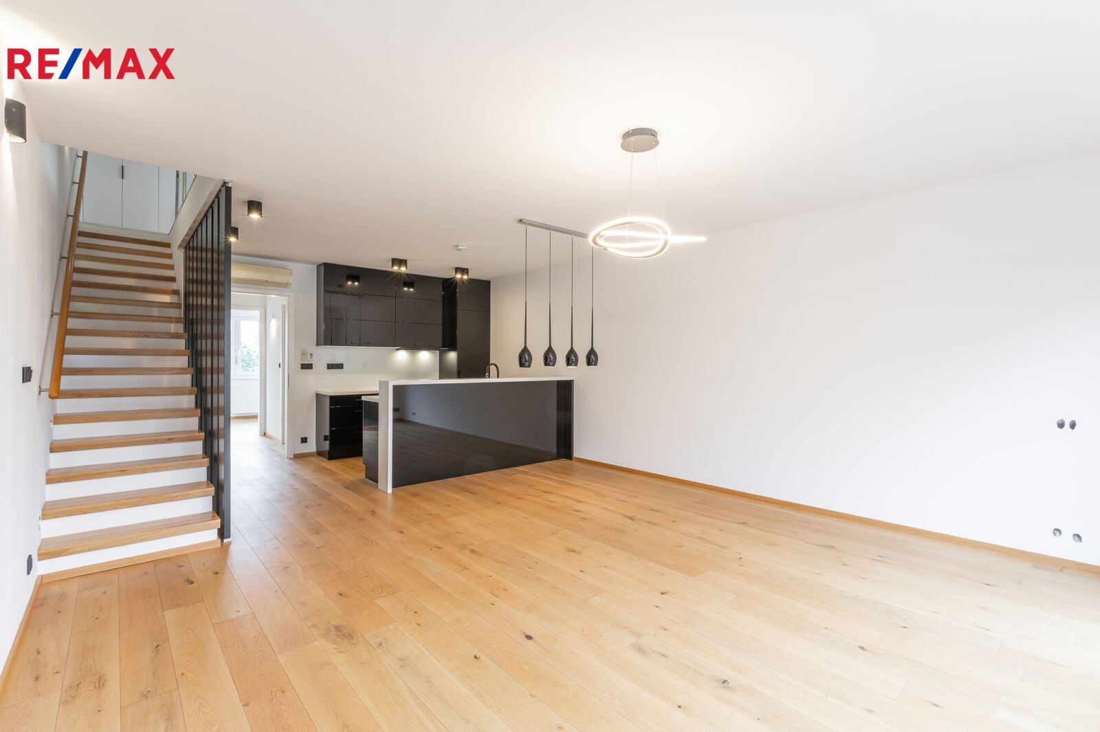 5+kk, Smrčinská, Praha, 172 m²