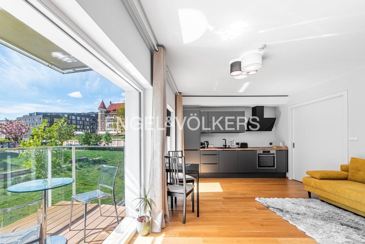 Prodej byt 1+kk - Kobrova, Praha, 45 m²