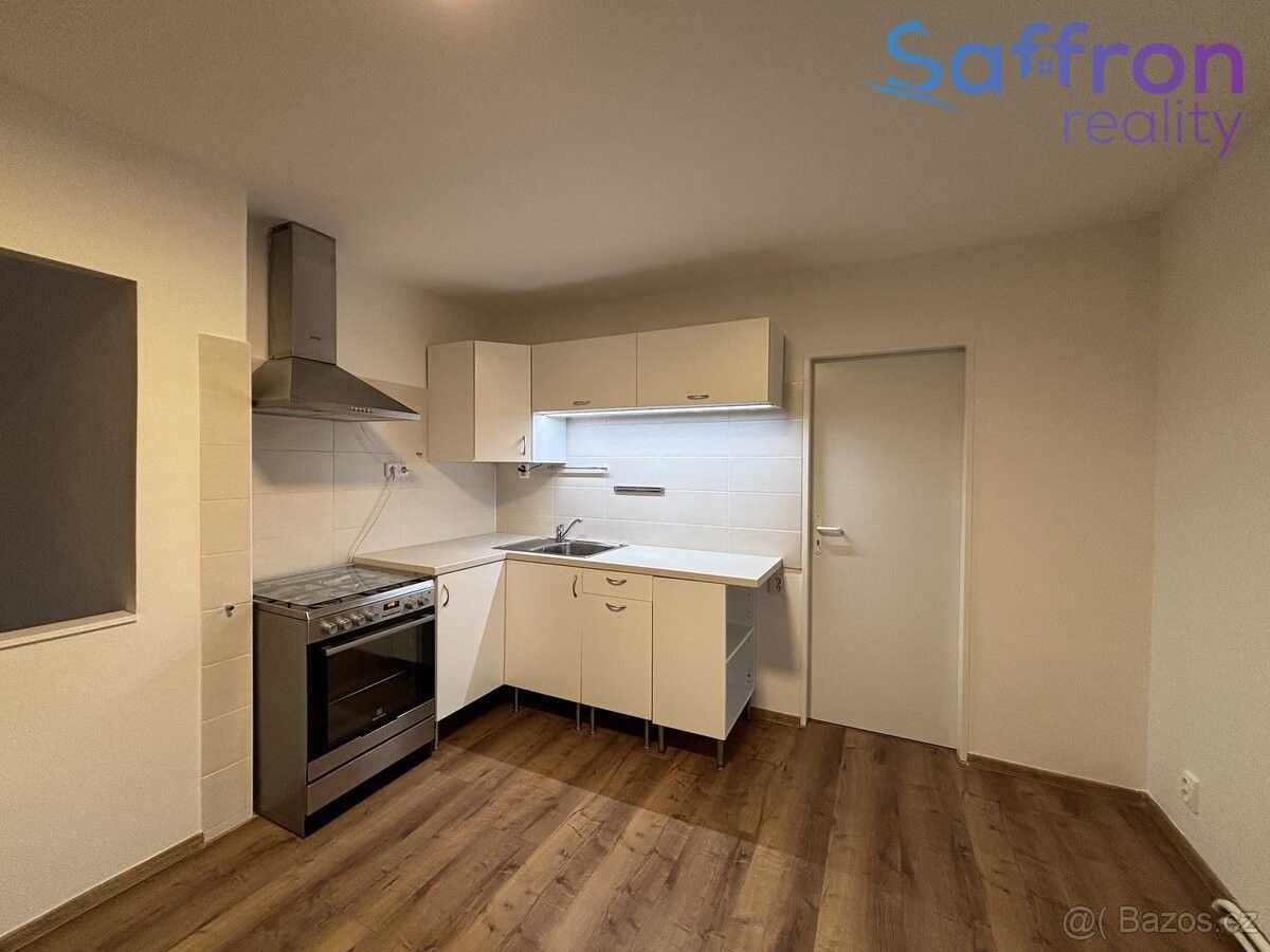 Byty, Město Touškov, 330 33