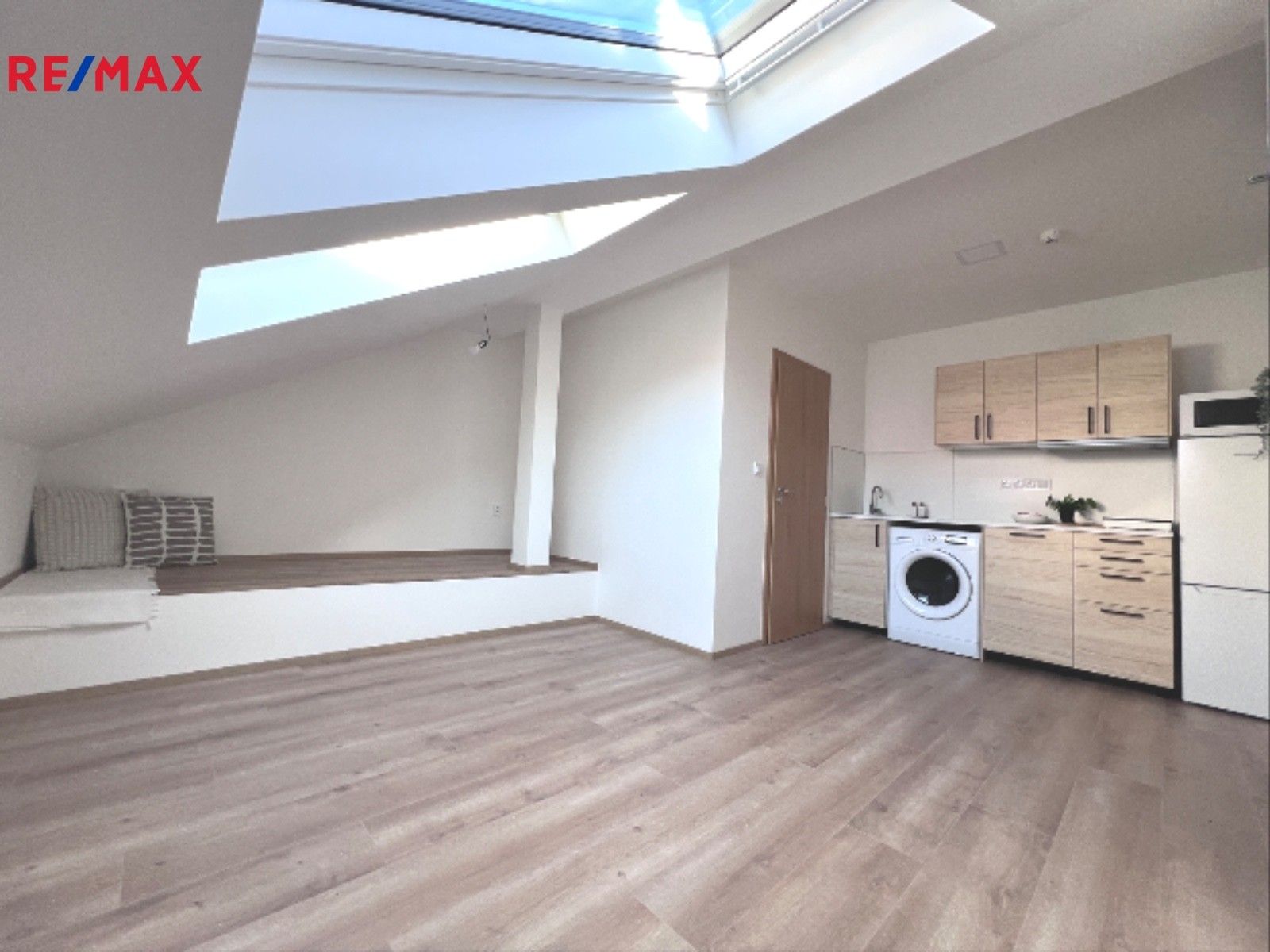 1+kk, Sokolská, Praha, 24 m²