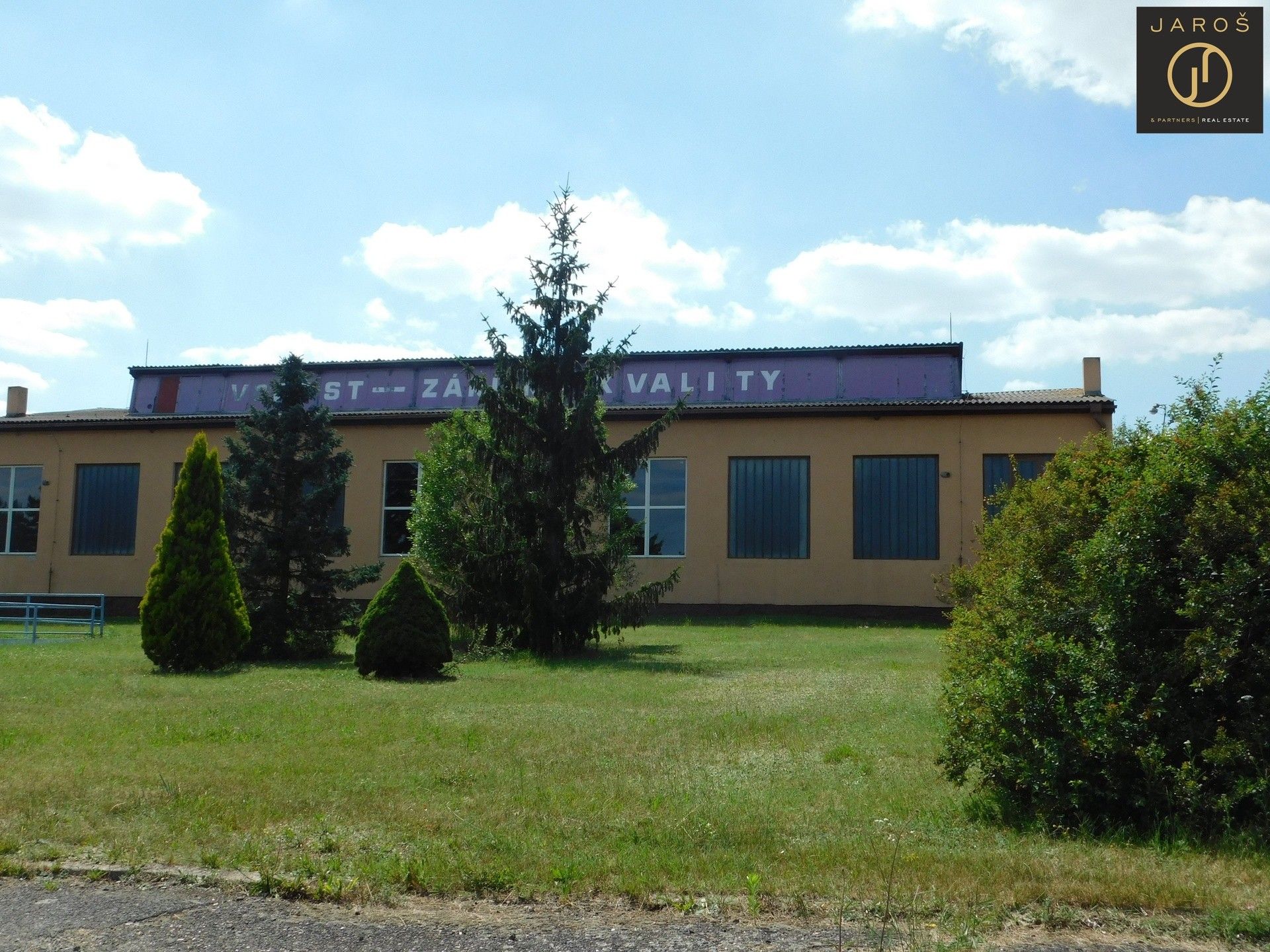 Výrobní prostory, Vroutek, 895 m²