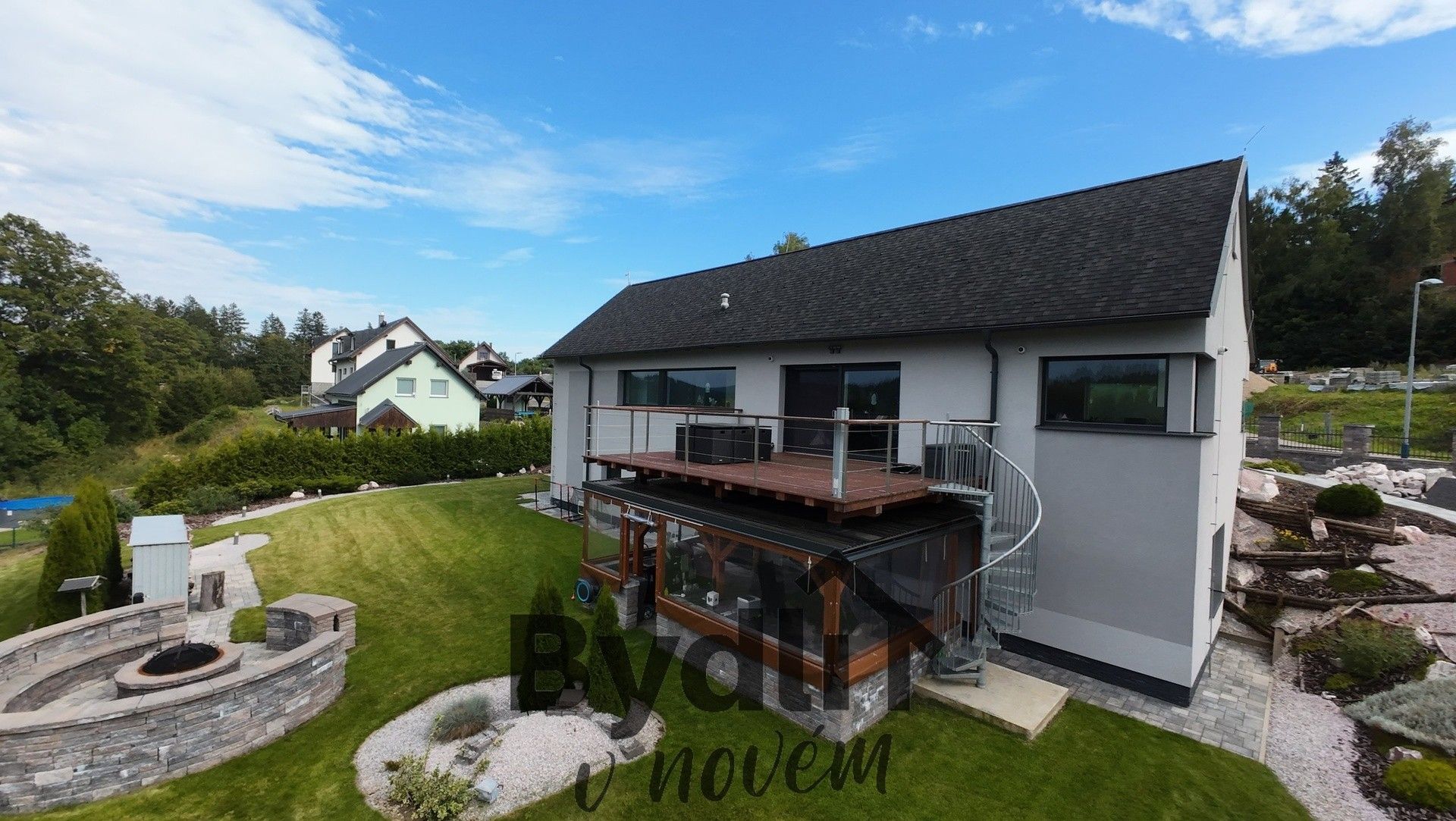 Rodinné domy, Pod Hřištěm, Smržovka, 226 m²