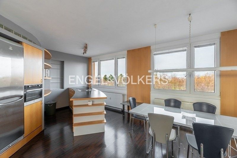 Pronájem byt 2+kk - Milevská, Praha, 70 m²