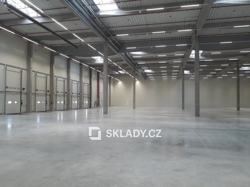 Sklady, Humpolec, 11 435 m²