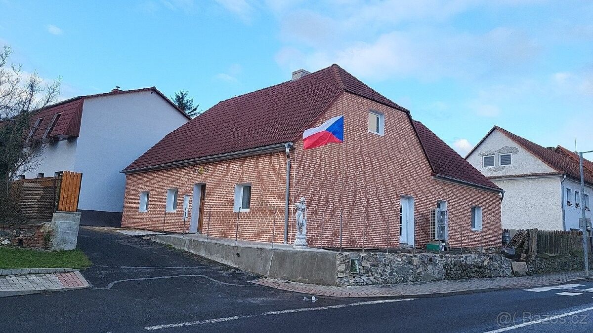 Prodej rodinný dům - Modlany, 417 13