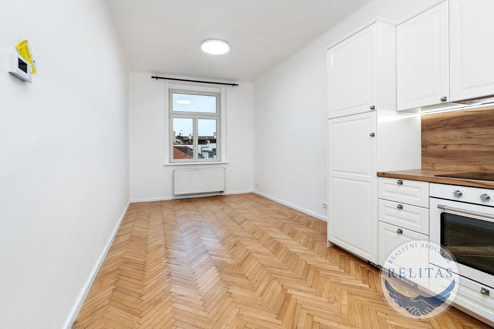 2+kk, Bulharská, Praha, 45 m²