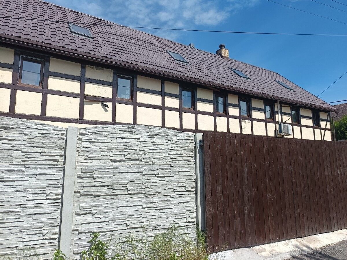 Rodinné domy, Povrly, 403 32