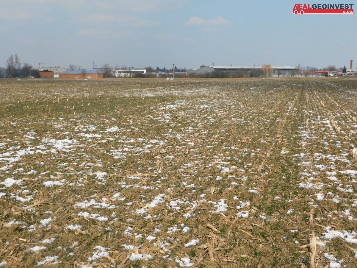 Prodej pozemek - Uherské Hradiště, 686 01, 2 067 m²