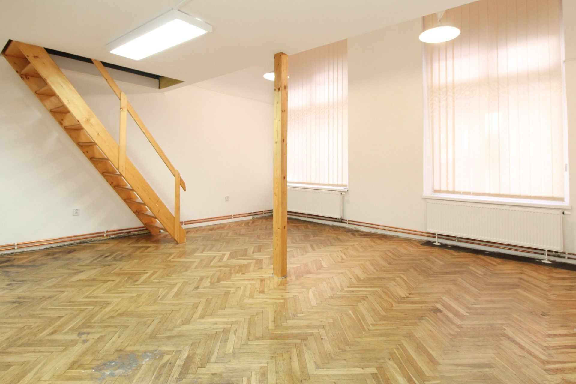 Prodej obchodní prostory - Záhřebská, Praha, 83 m²