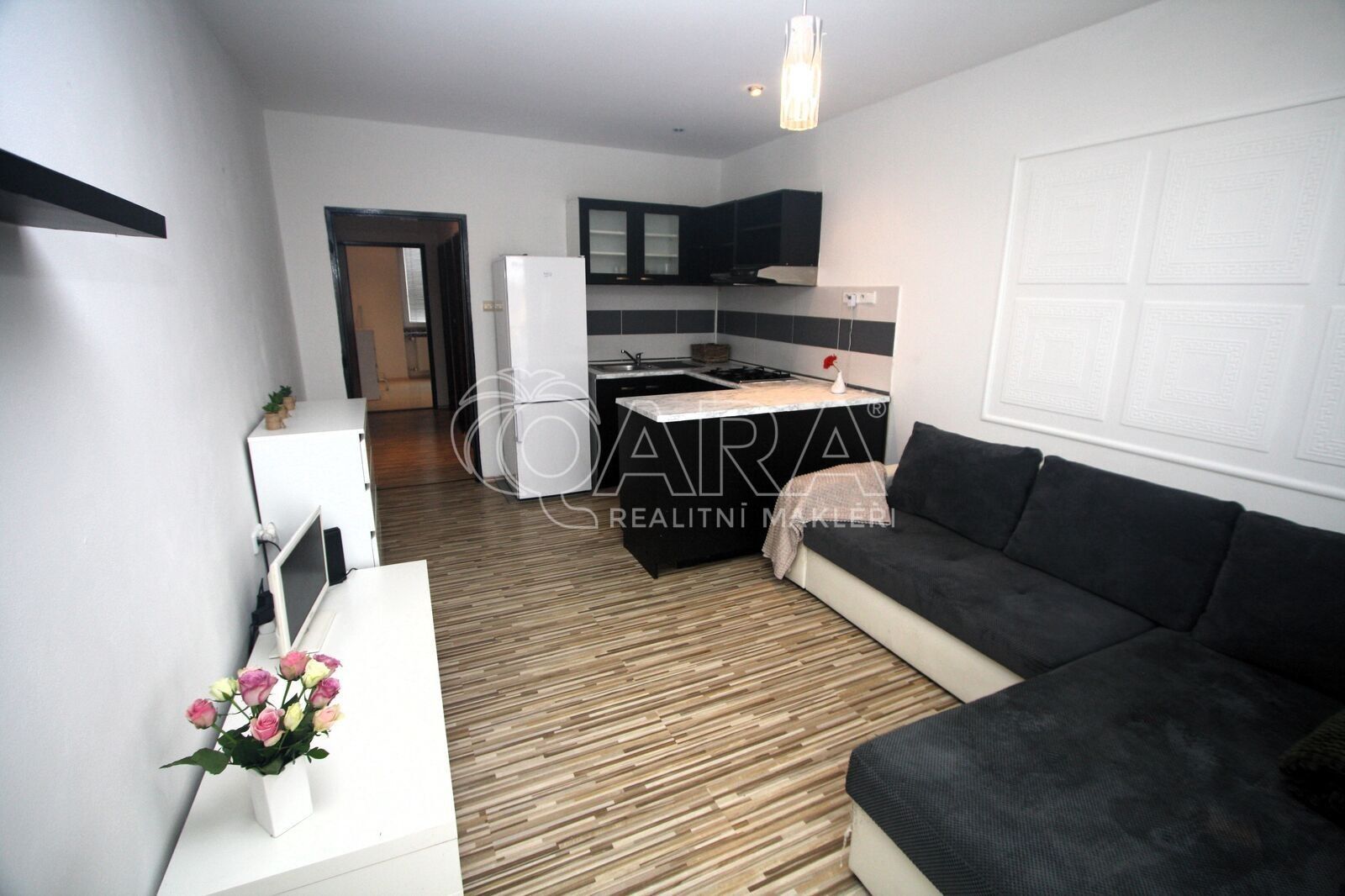 Pronájem byt 2+kk - Ke Strašnické, Praha, 36 m²