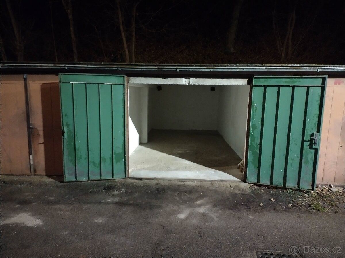 Garáže, Náchod, 547 01