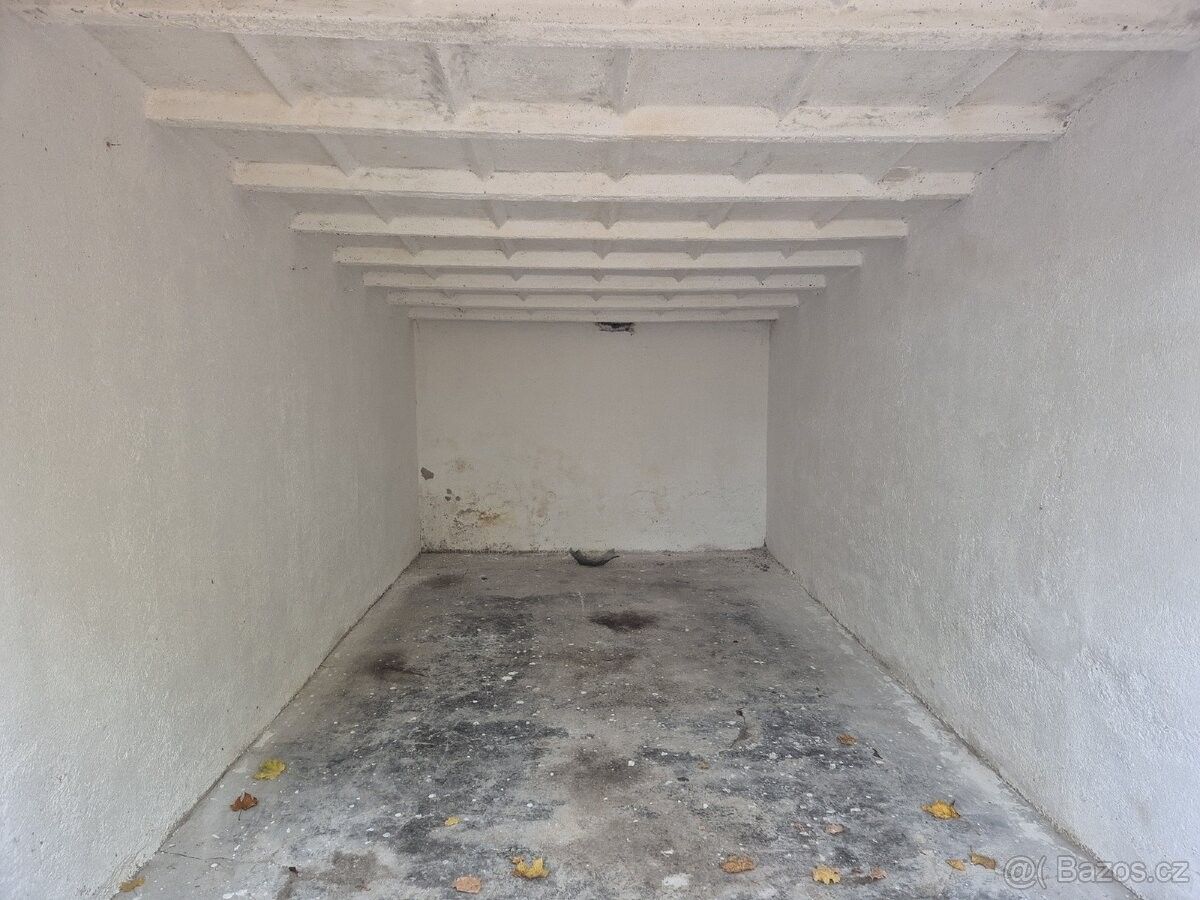 Garáže, České Budějovice, 370 04