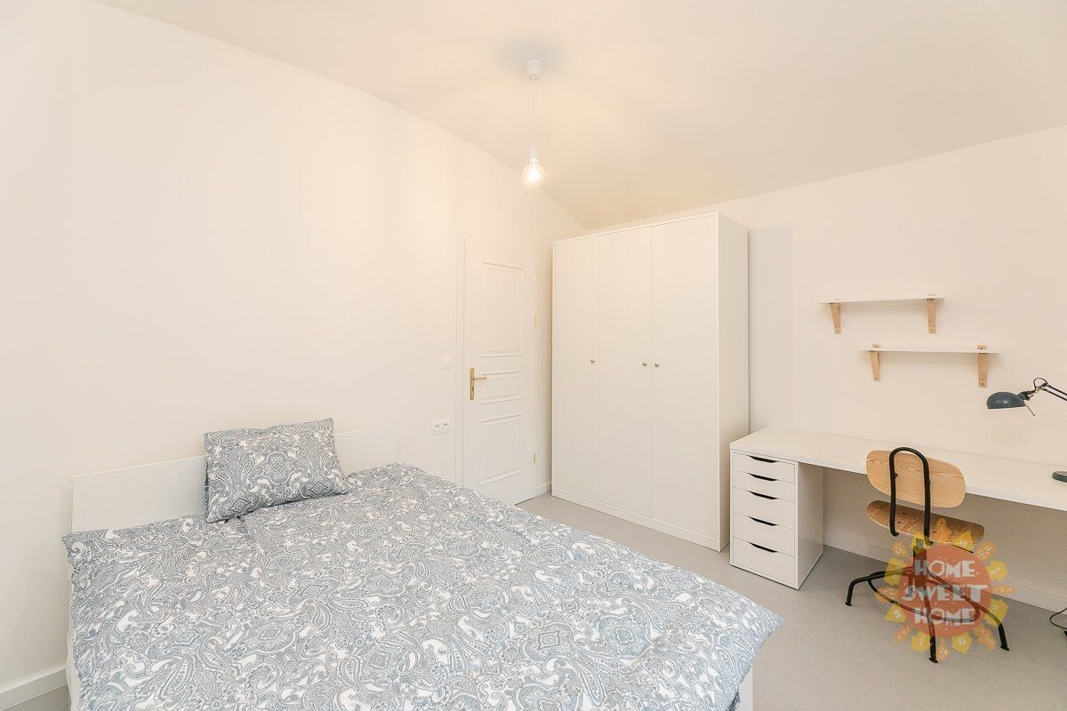 Byty, náměstí Kinských, Praha, 14 m²