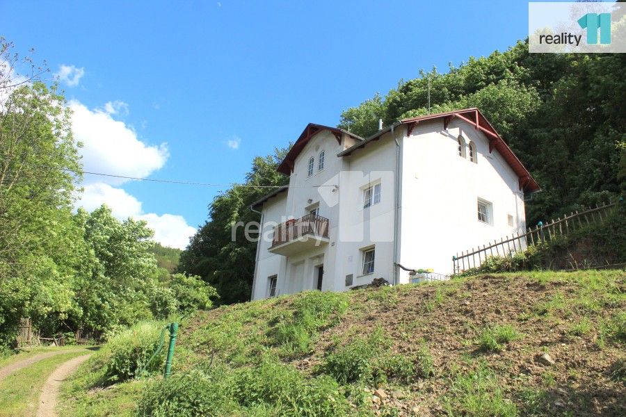 Rodinné domy, Na Vyhlídce, Velké Březno, 151 m²