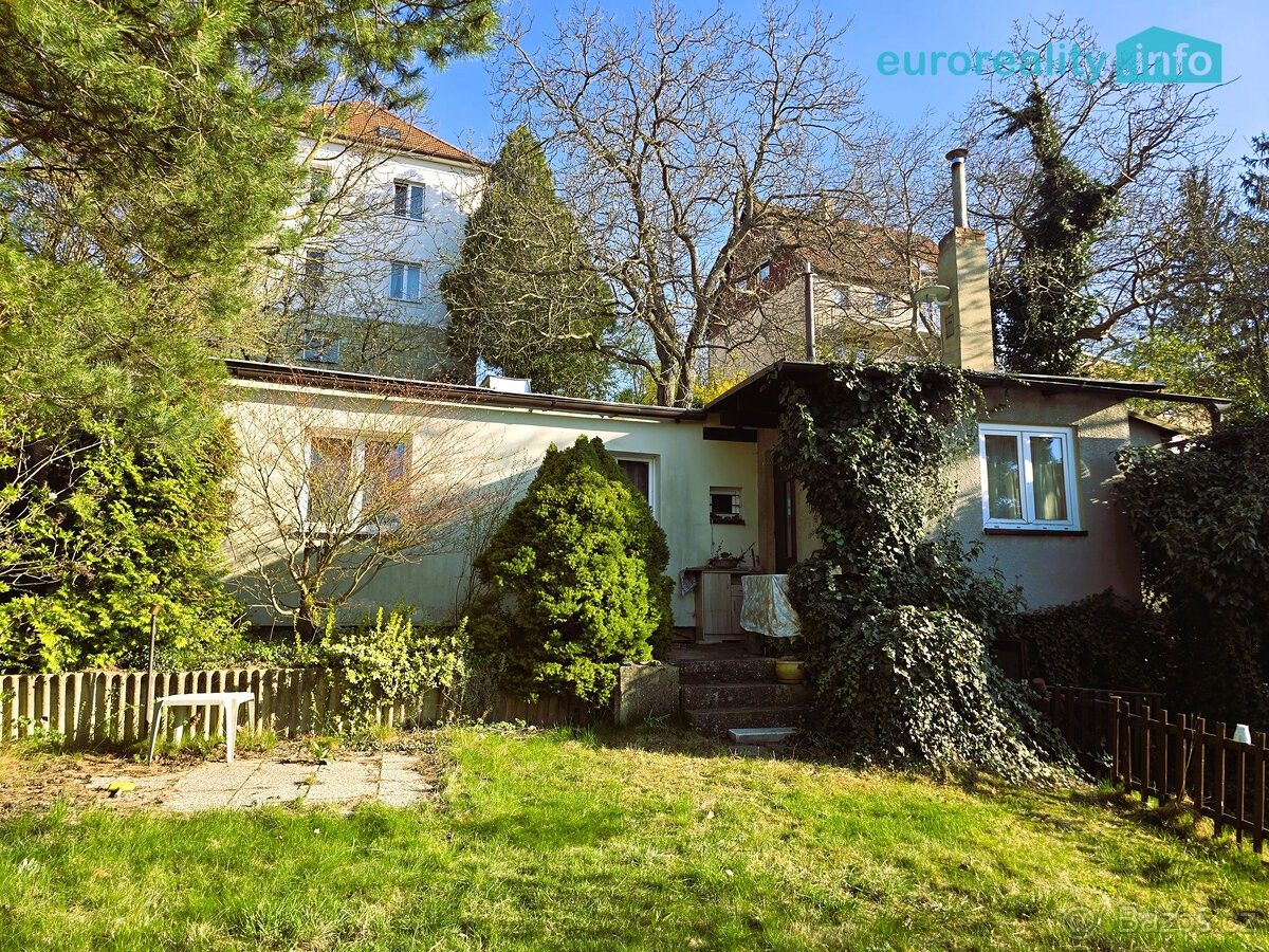 Rodinné domy, Praha, 161 00