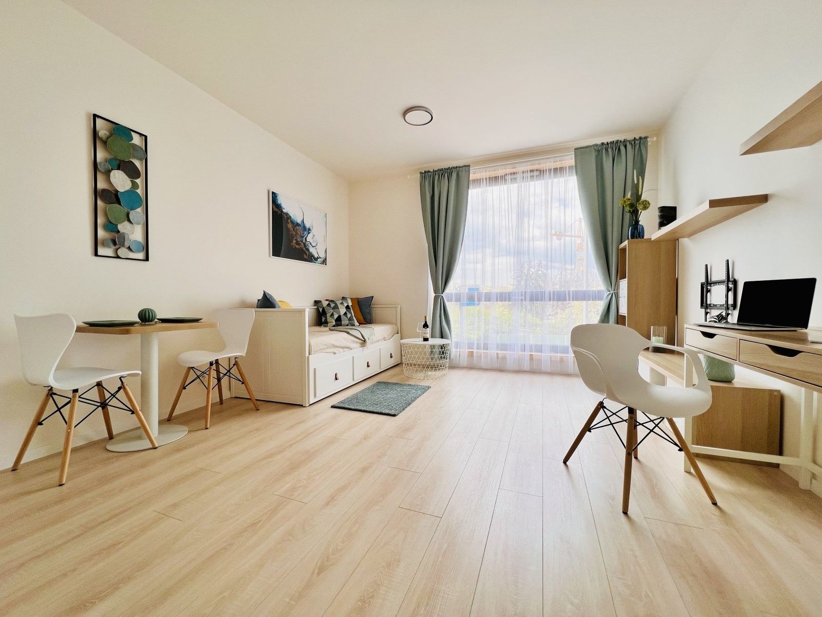 Pronájem byt 1+kk - Poděbradská, Praha, 32 m²