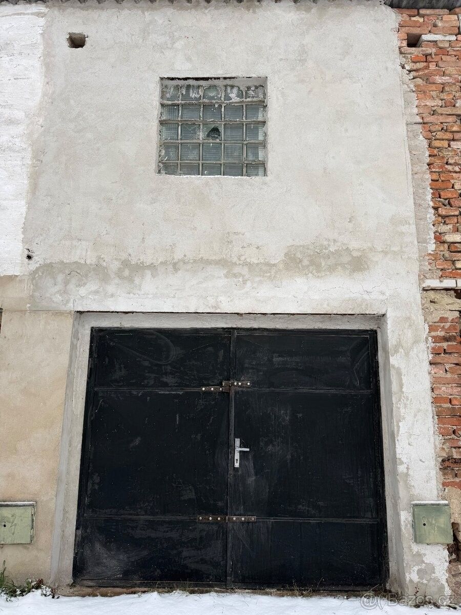 Garáže, Louny, 440 01