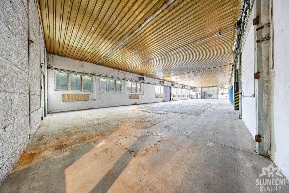 Sklady, Bzenec, 696 81