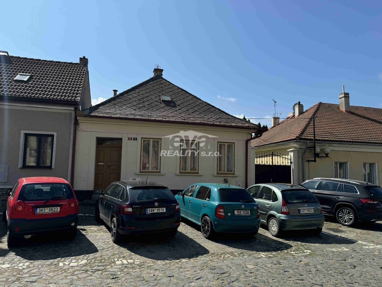 Rodinné domy, Kostelní náměstí, Nymburk, 200 m²