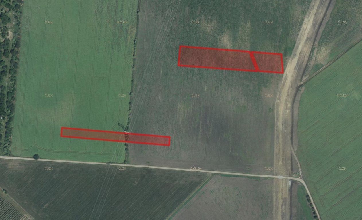 Zemědělské pozemky, Hrušky, 4 946 m²