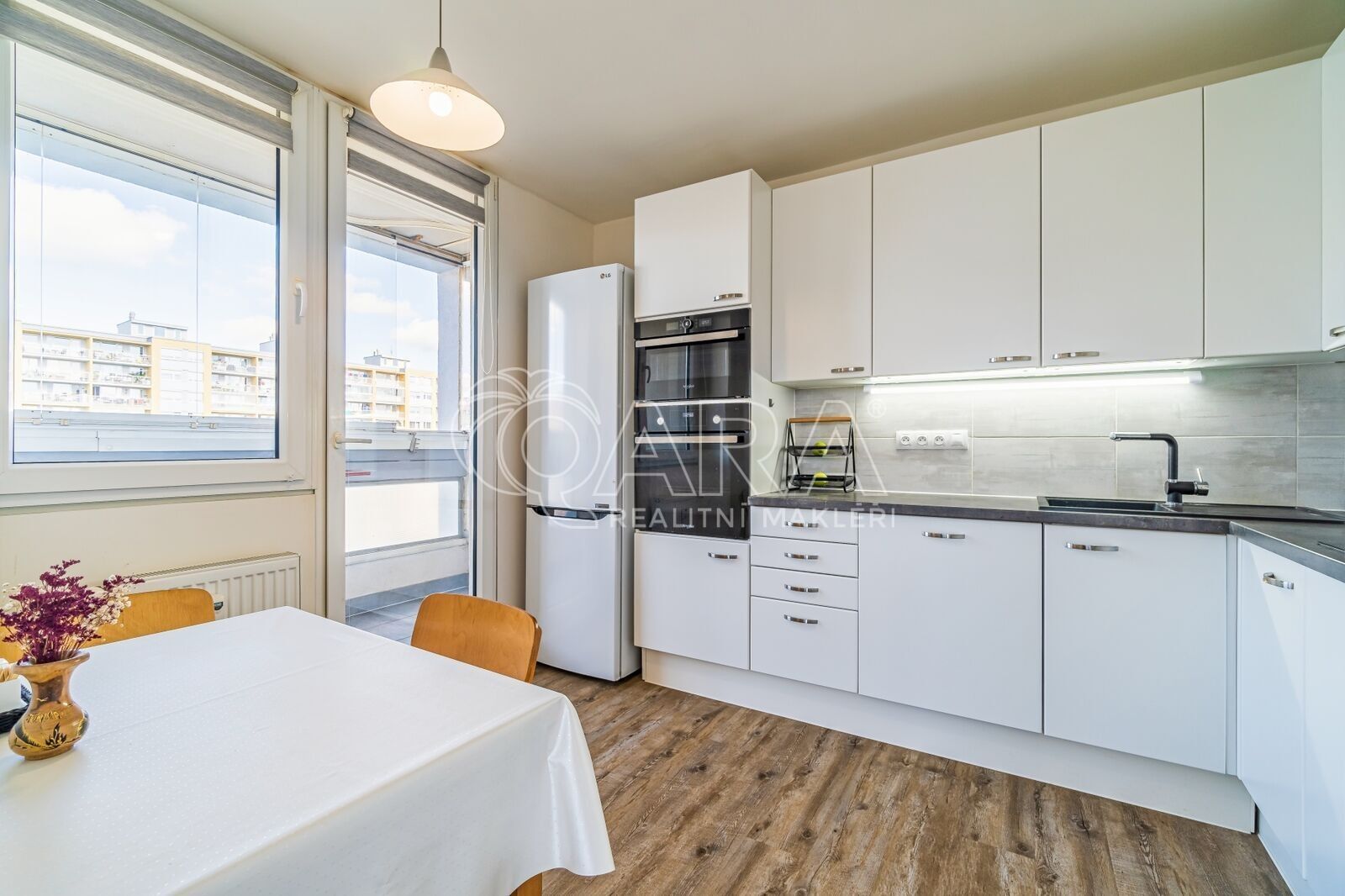 Prodej byt 3+1 - Vratislavská, Praha, 65 m²