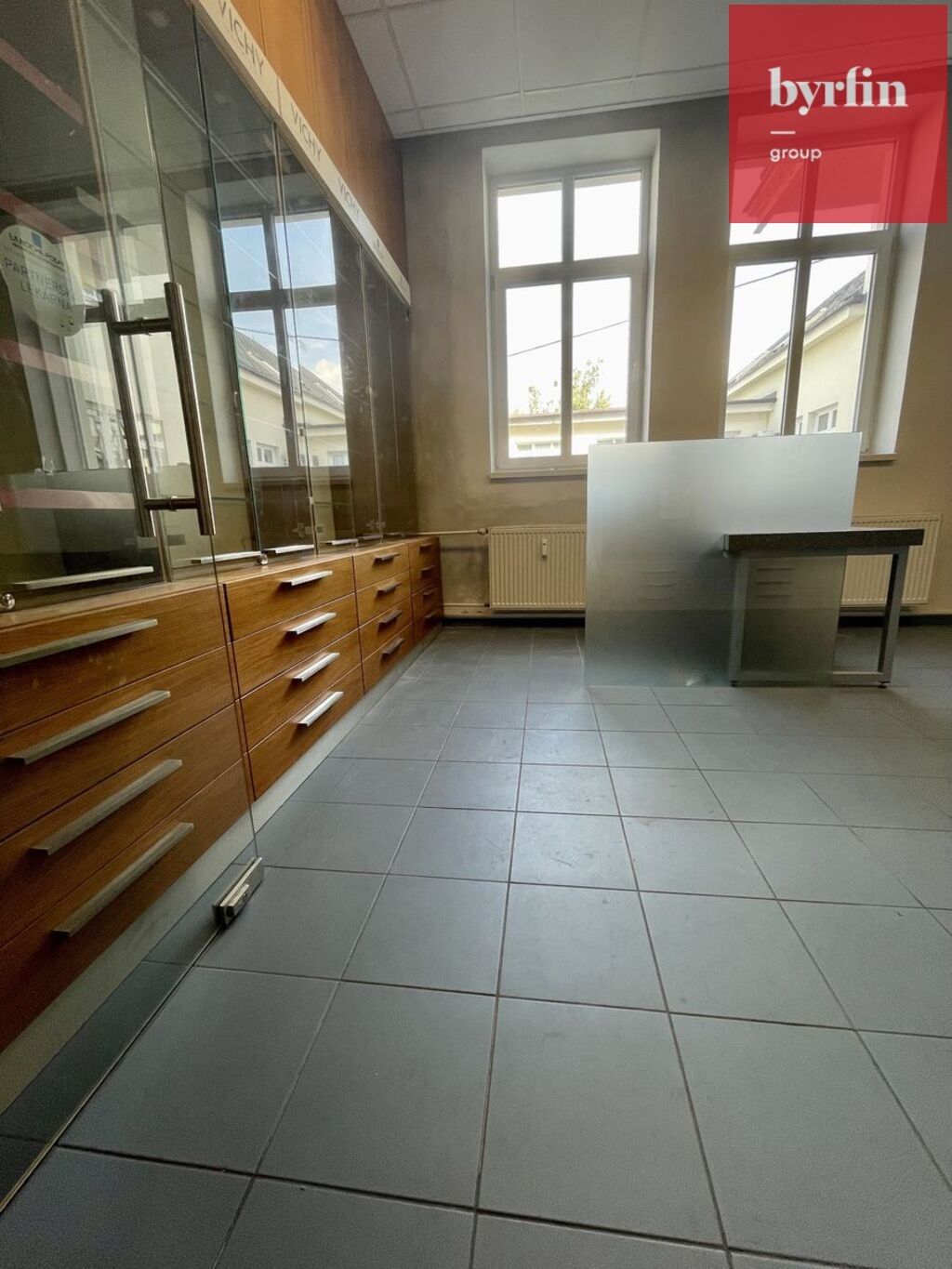 Pronájem obchodní prostory - náměstí Slezského odboje, Opava, 23 m²