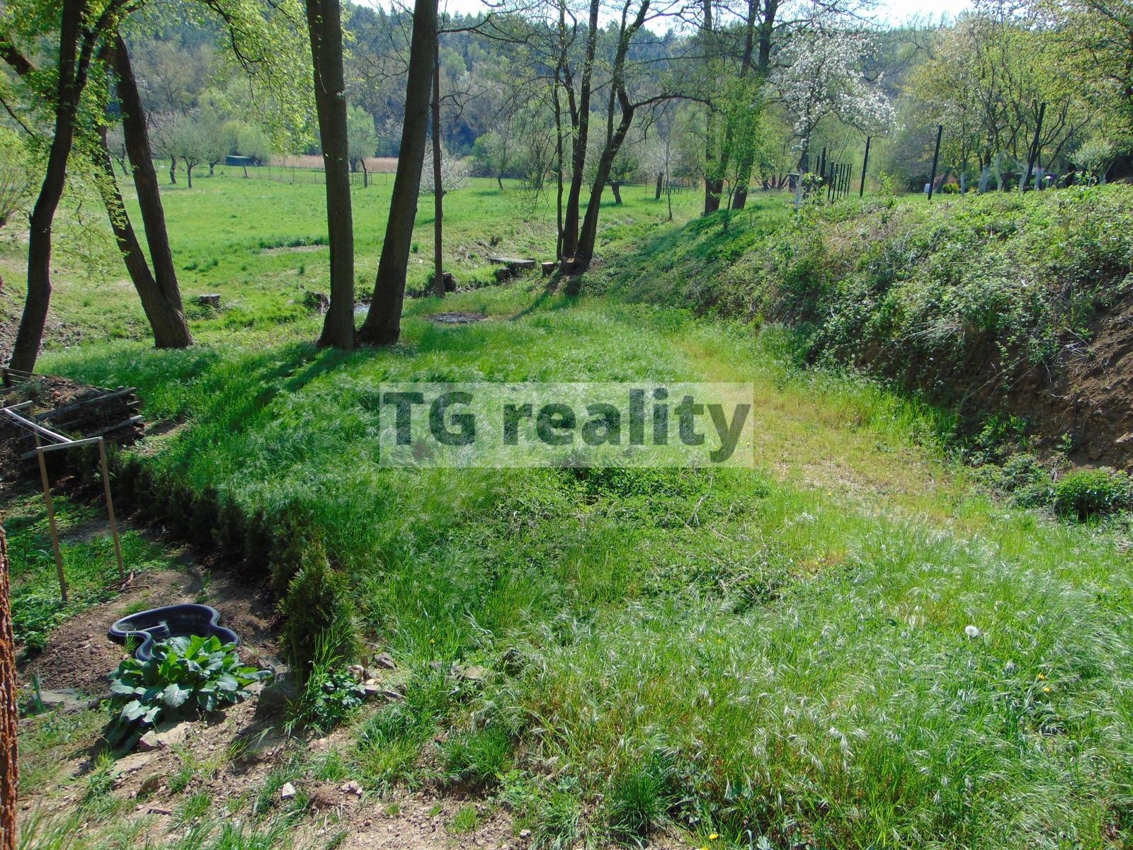 Pronájem louka - Trojanův mlýn, Praha, 550 m²