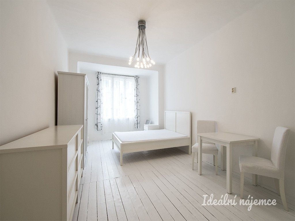 Pronájem byt 1+kk - Jankovcova, Praha, 28 m²