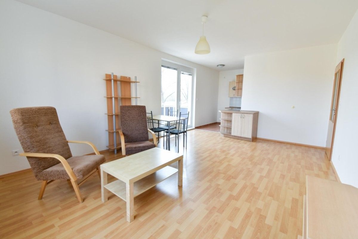 Pronájem byt 2+kk - Dolnoměcholupská, Praha, 56 m²