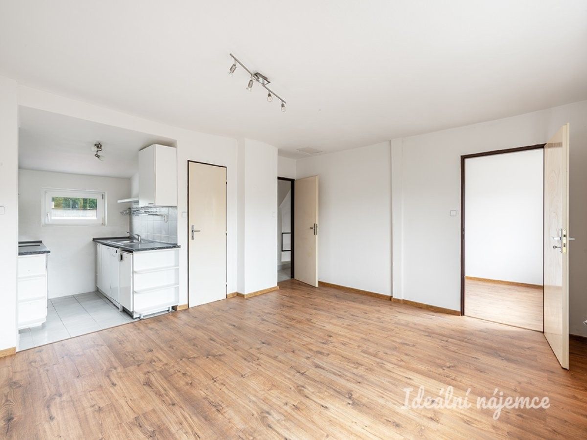 Pronájem byt 2+kk - Medkova, Praha, 51 m²