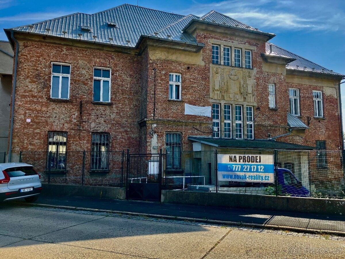 Rodinné domy, Chomutov, 430 01