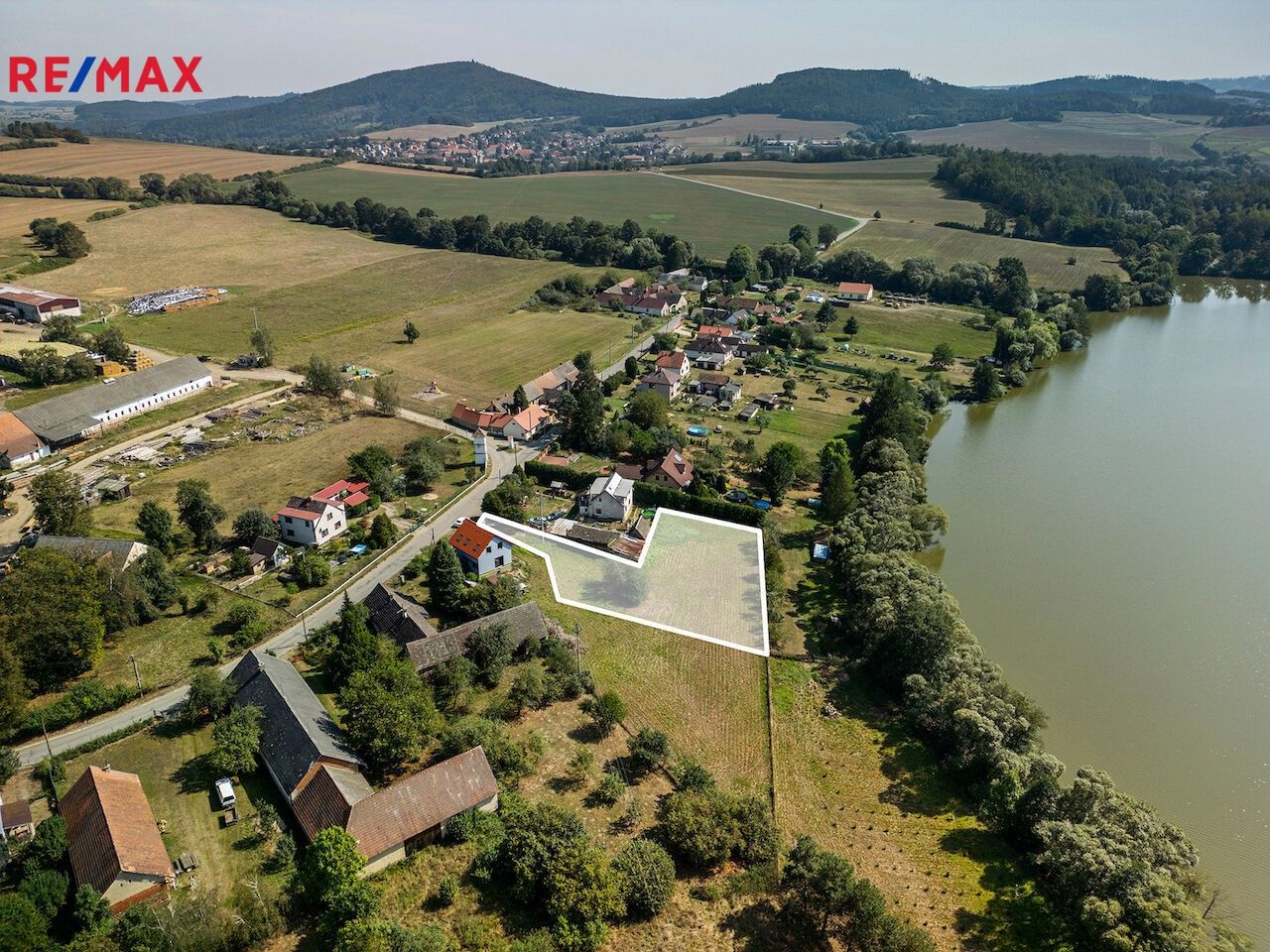 Pozemky pro bydlení, Zvěstov, 1 909 m²