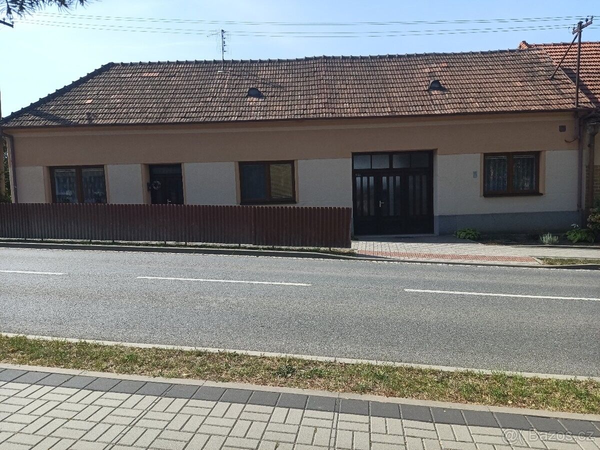 Prodej rodinný dům - Nivnice, 687 51