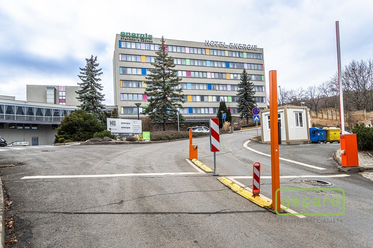 Pronájem kancelář - Plzeňská, Praha, 653 m²