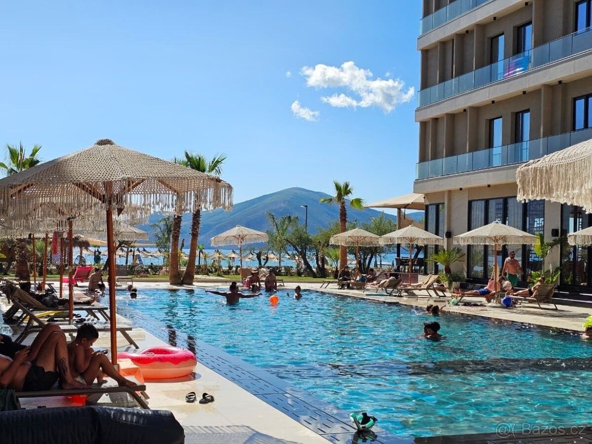 Byty, 987 66, Zahraničí