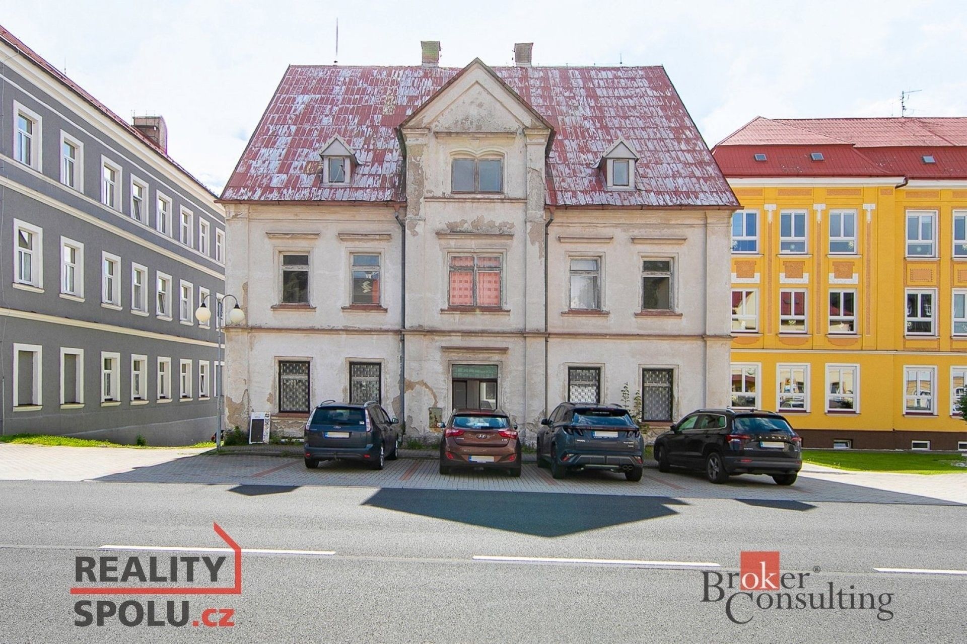 Ubytovací zařízení, nám. J. Švermy, Kovářská, 520 m²