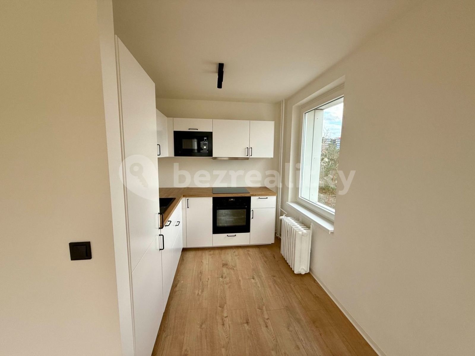 2+kk, Na úlehli, Praha, 42 m²