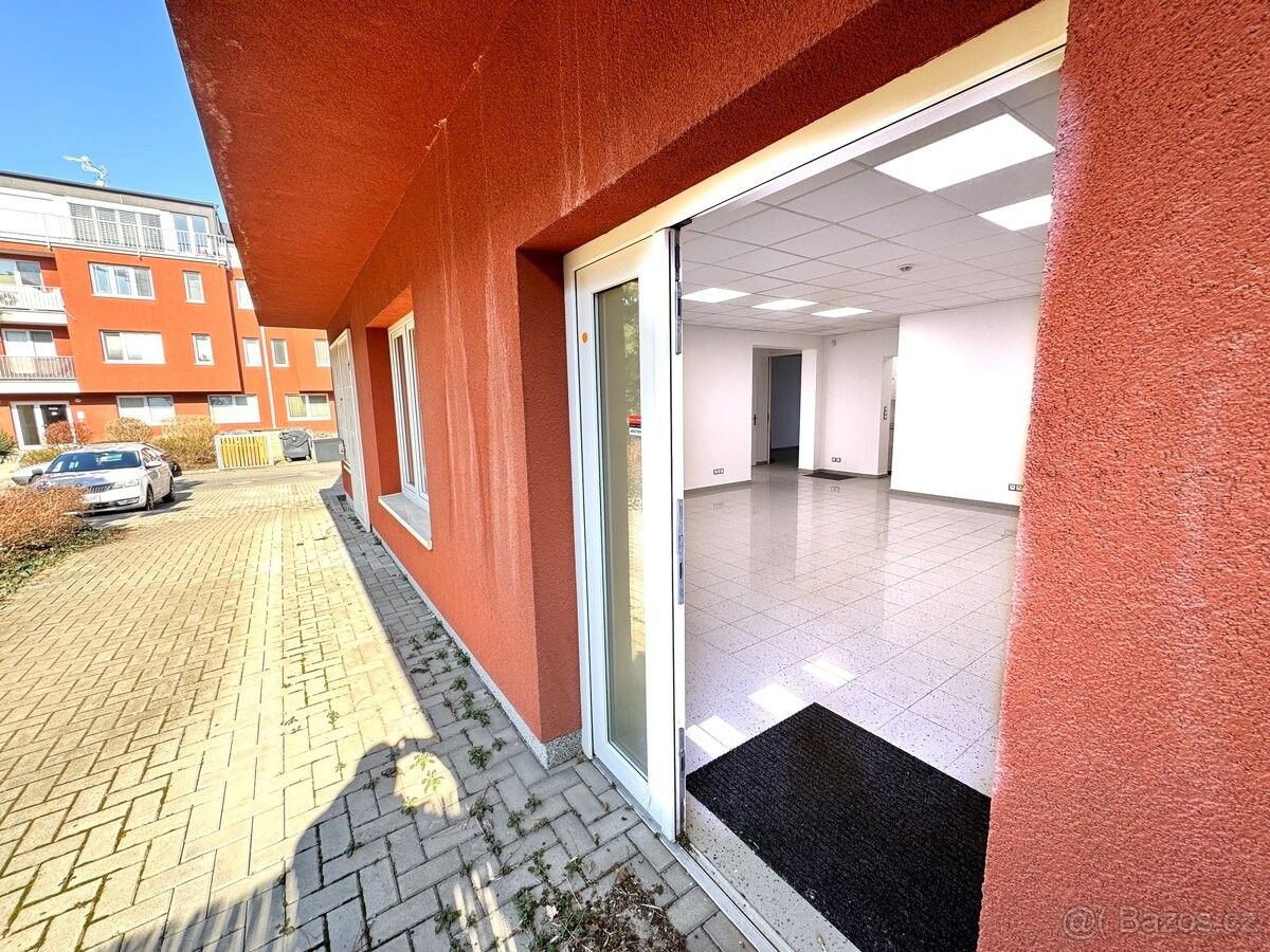 Prodej obchodní prostory - Dobročovice, 250 82