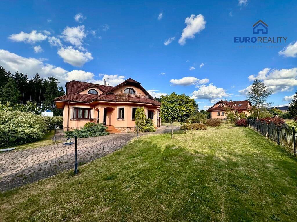 Prodej rodinný dům - Mezirolí, Nová Role, 314 m²