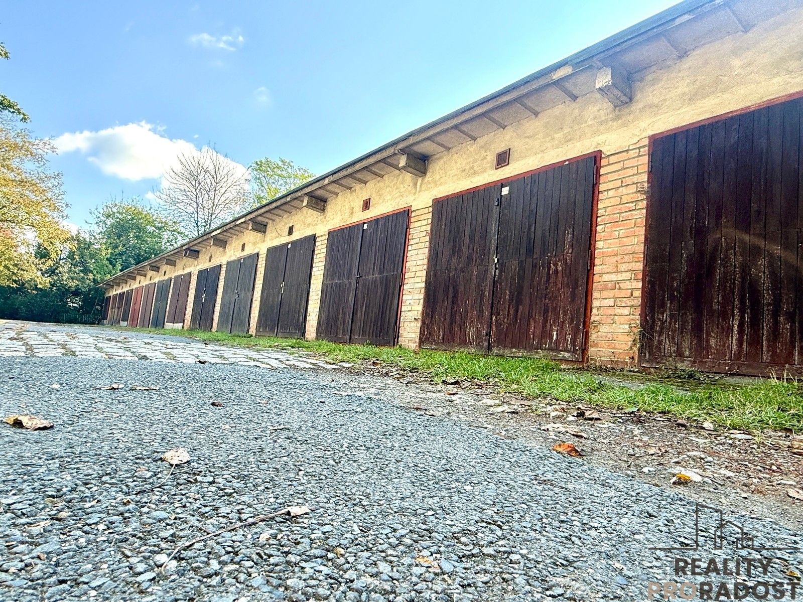 Garáže, Růmy, Zlín, 16 m²