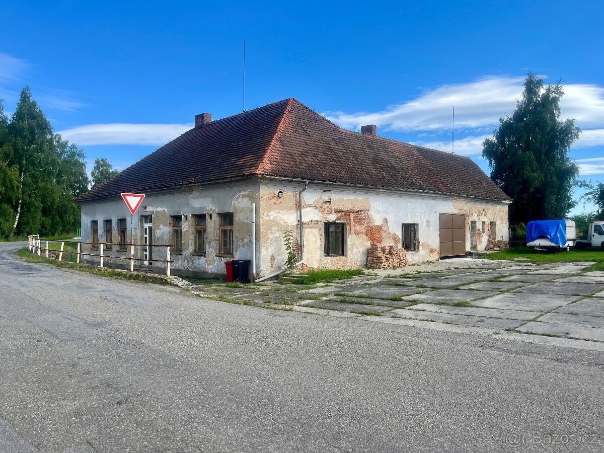 Rodinné domy, Leskovice, 394 14