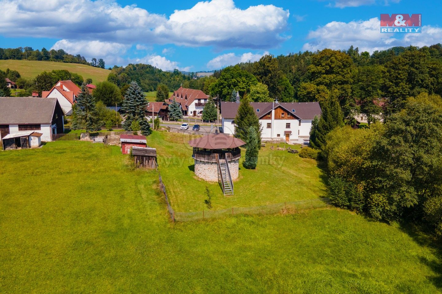 Rodinné domy, Jiřičná, Petrovice u Sušice, 393 m²