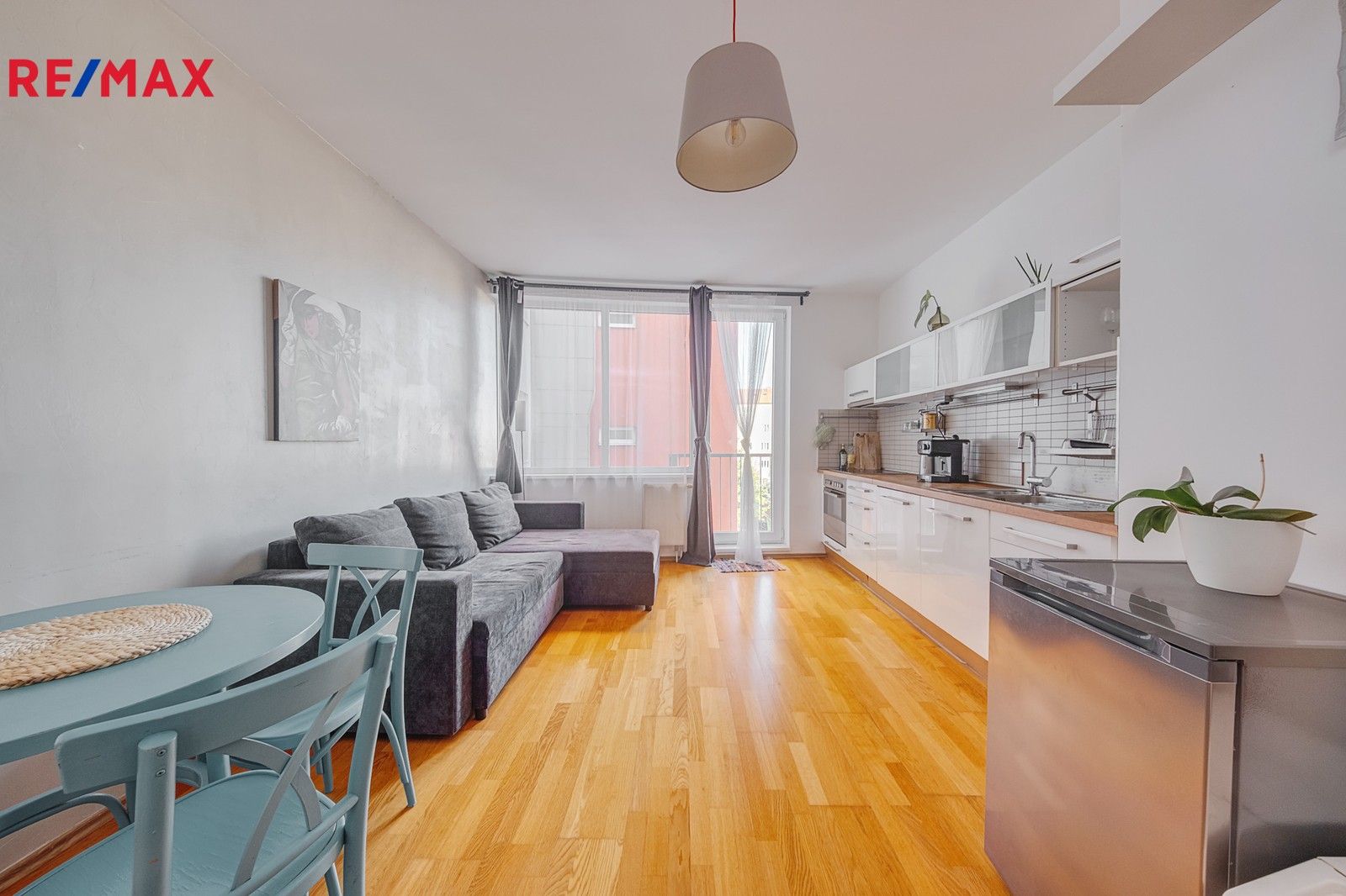 2+kk, Drahobejlova, Praha, 52 m²